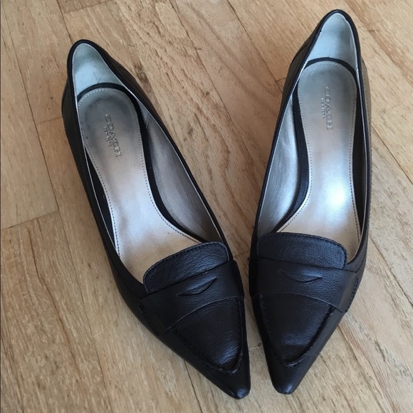 Coach Black Leather Winnie Pumps Sz8.5 - Picture 1 of 6